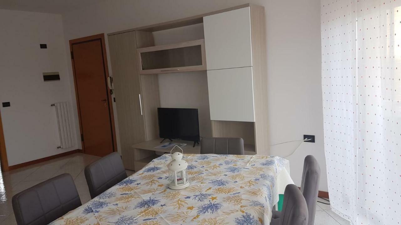 Domus Maris Viserba, Spiagge E Centro A 100 Mt, Promo Maggio Fiera Macfrut, Fieravicola, Expo Dental, Meeting 리미니 외부 사진